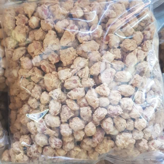 

kacang medan atau telur