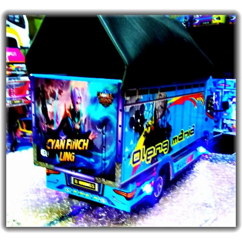 MINIATUR TRUK OLENG MANIA Biru