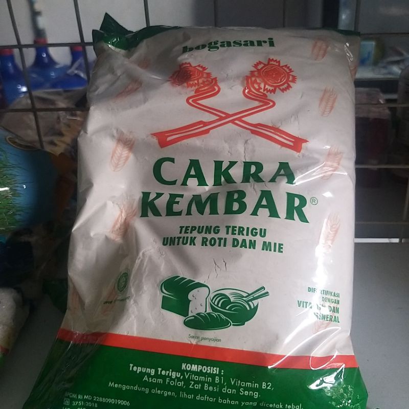 

Tepung Terigu Cakra 1kg