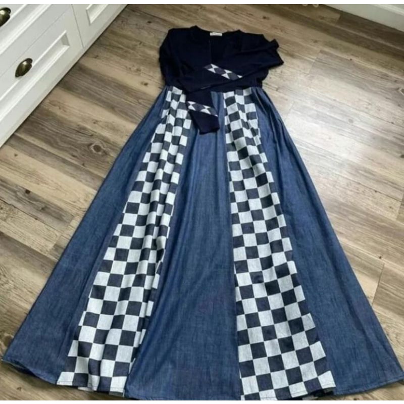 Preloved Kayunie Zeba Dress