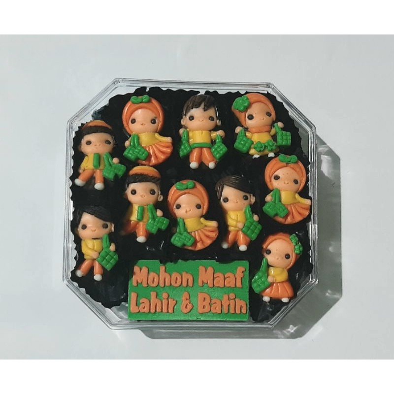

Cokelat lebaran kemasan toples
