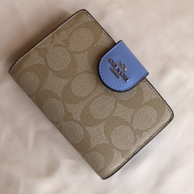 Coach Medium Corner Zip Wallet In Signature Canvas - Cream Blue (C0082)