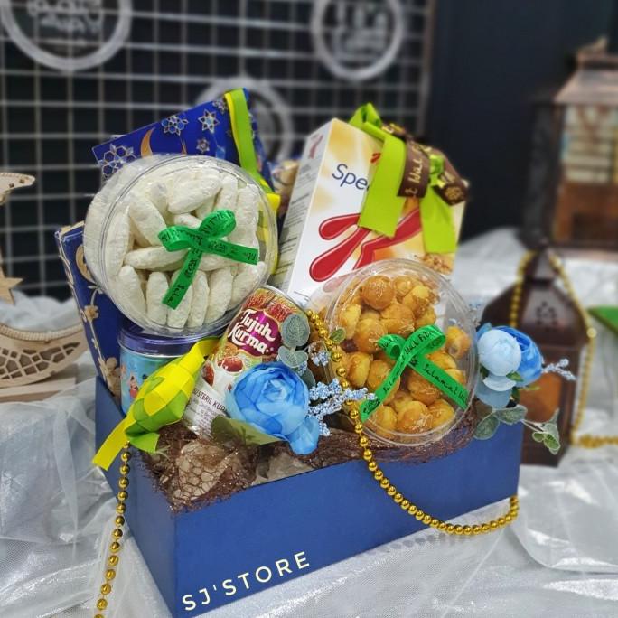 

PAKET BOX HAMPERS LEBARAN KUE KERING TOPLES MURAH 8 FVV54DC41