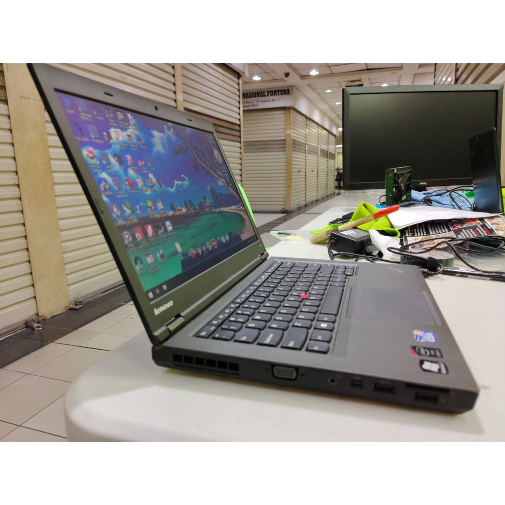 Laptop Second LENOVO Thinkpad T440p Core i5 G4 - Super mulus