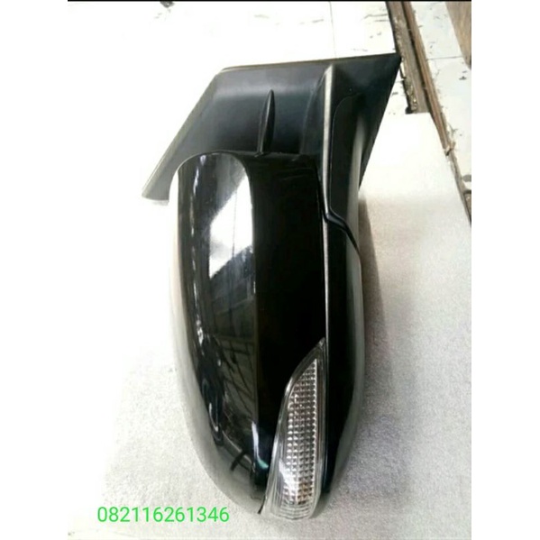 spion Daihatsu sigra