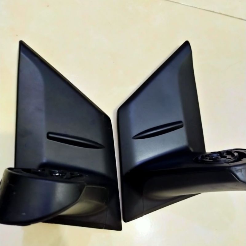 Kaki Spion toyota Calya dan sigra berikut tutup Kanan