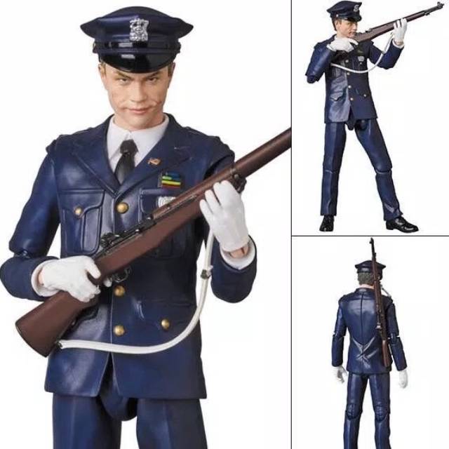 Mafex 062 The Joker Cop Ver NEW ORI MISB The Dark Knight