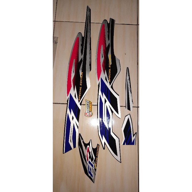 striping YAMAHA F1Z th 1996 limited edition