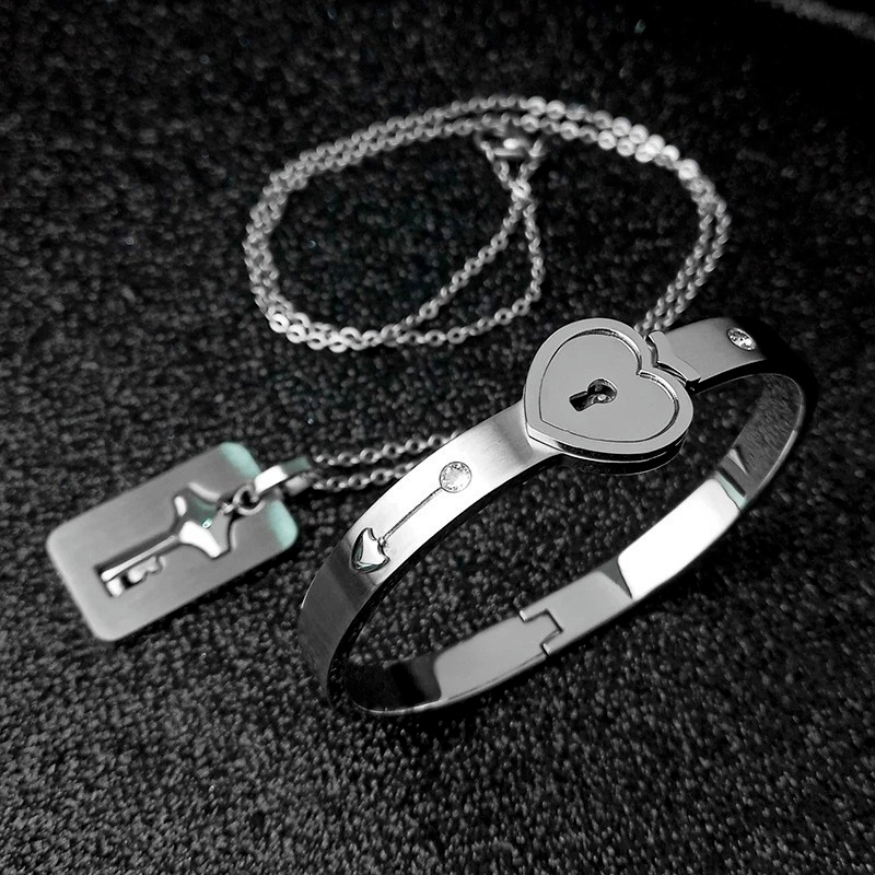 2 Pcs/Set Kunci Hati Gelang Set Perhiasan Fashion Perak Baja Titanium Kunci Interlock Pasangan Kunci Konsentrik Liontin Gelang Kalung Liontin