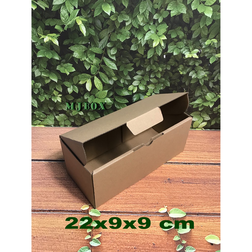 

KARDUS UK. 22x9x9 CM........DIE CUT KOTAK KARTON UNTUK PACKING SOUVENIR - DLL- MODEL BOX PIZZA