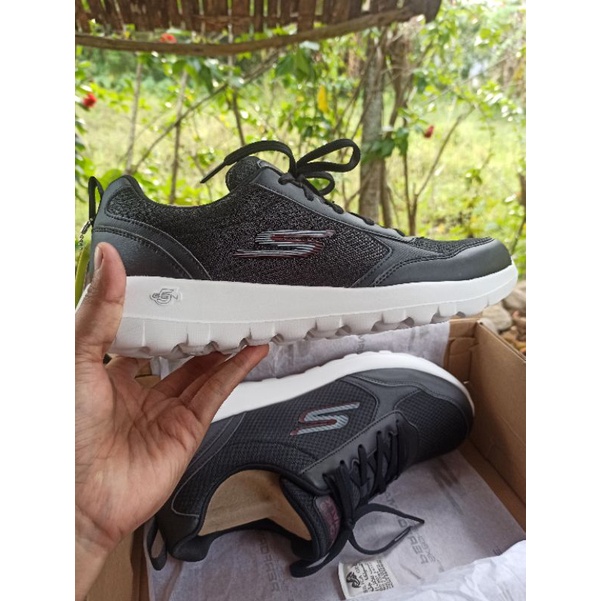 Skechers Go Walk Max painted sky