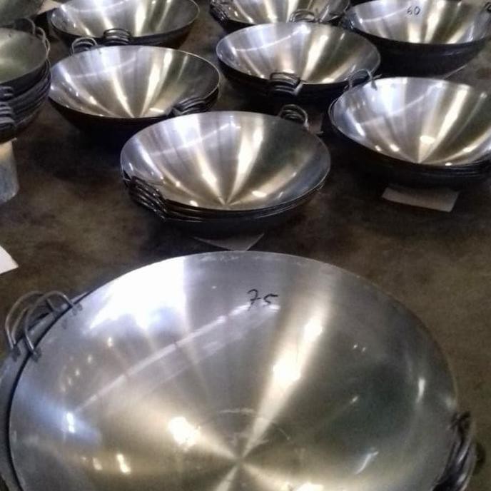 kuali/wajan baja putih 40 cm