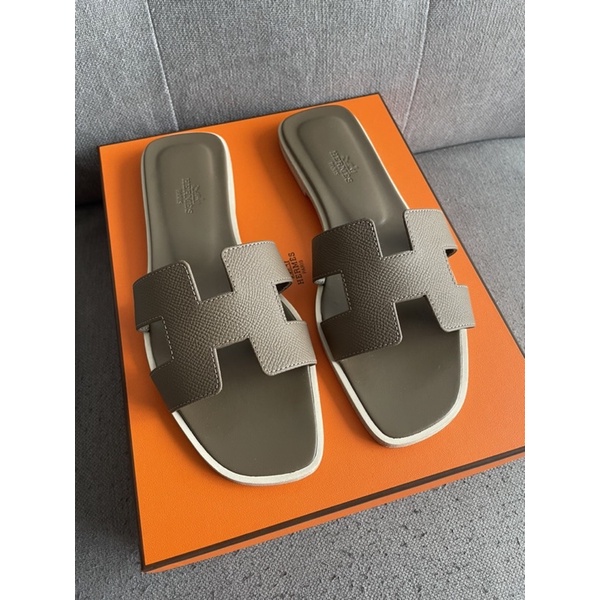 Authentic Hermes Oran Sandal Epsom Etoupe sz 36