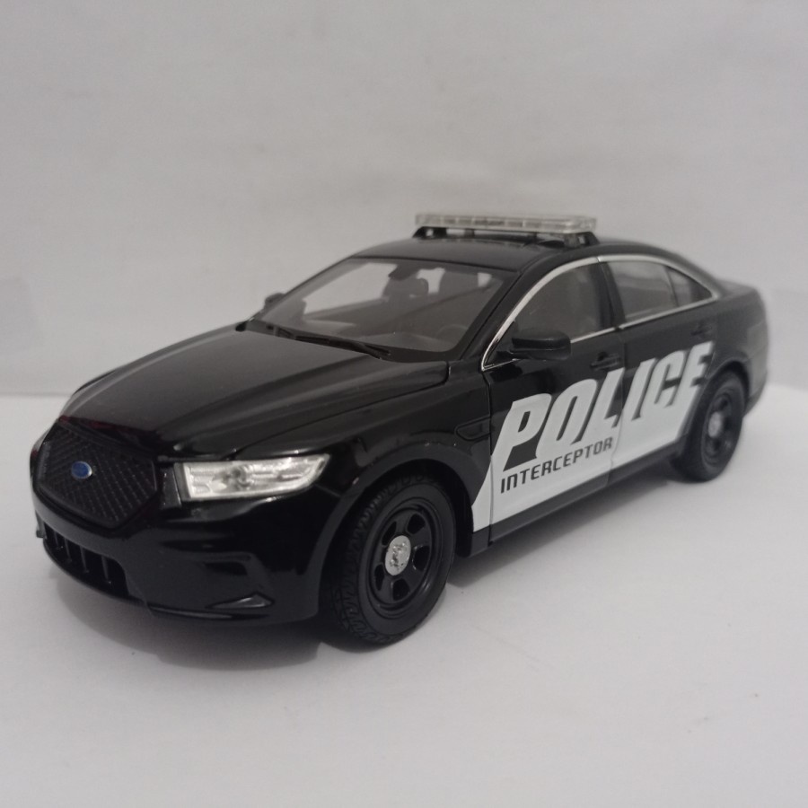 Diecast Ford police interceptor Welly 1:24 mobil polisi mainan harga murah