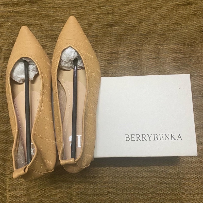 Sepatu Berrybenka New