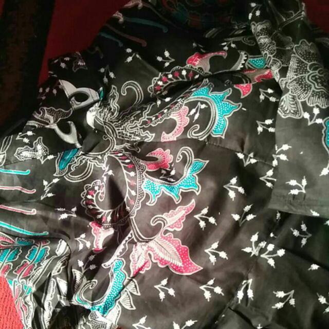 Bisa Pisah Atiya Batik Couple Keluarga Busui Motif Kupu-kupu Hitam Sragam Kerja
