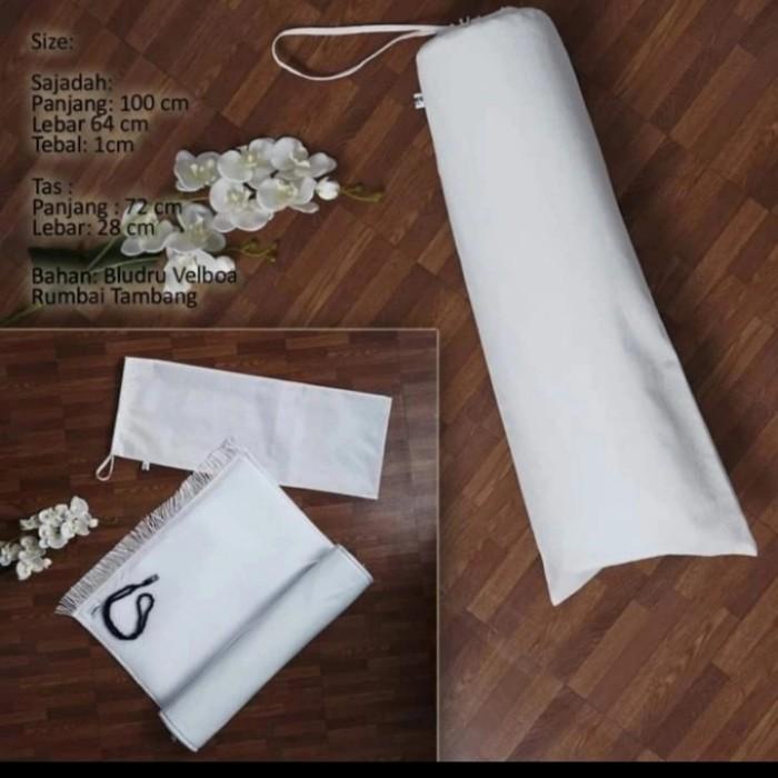 SAJADAH PUTIH TEBAL PREMIUM Sajadah ini putih polos tanpa gambar apa
