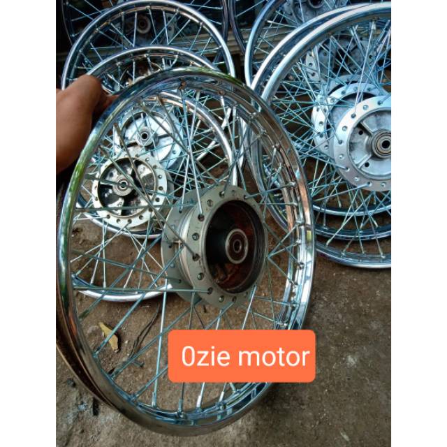 Pelek belakang 1set belakangnya aj buat motor bebek karisma supra vit nem dll