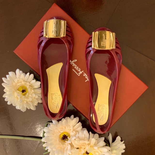preloved sepatu salvatore ferragamo mirror vip second fit 35 36 jelly
