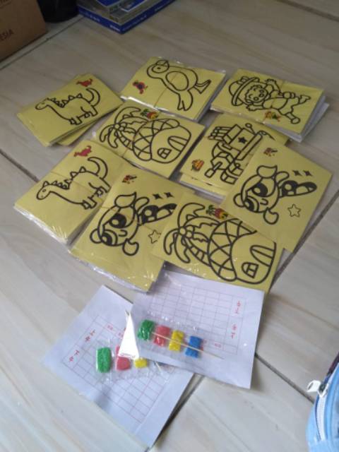 MAINAN ANAK MEWARNAI PASIR PASIRAN GAMBAR ATAU LUKISAN PASIR ISI 50 PCS ukrn 8x11-4