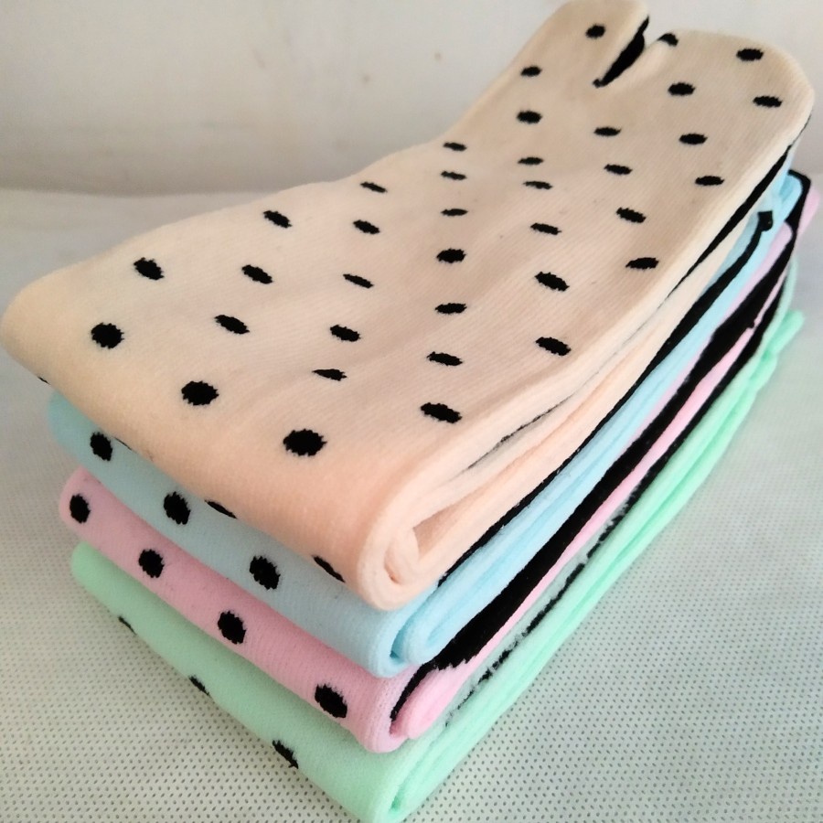 KAOS KAKI JEMPOL POLKADOT /KAOS KAKI JEMPOL MOTIF POLKADOT / KAOS KAKI MUSLIMAH PANJANG WARNA RANDOM SIZE,L