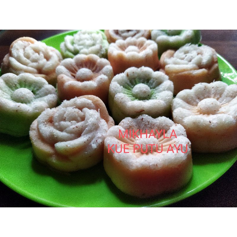 

kue putu ayu