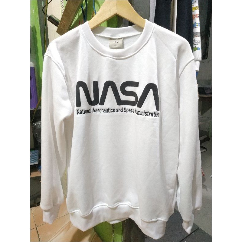 Sweater Crewneck H&amp;M Hnm Nasa White Putih Unisex Full Tag Free Paper Bag