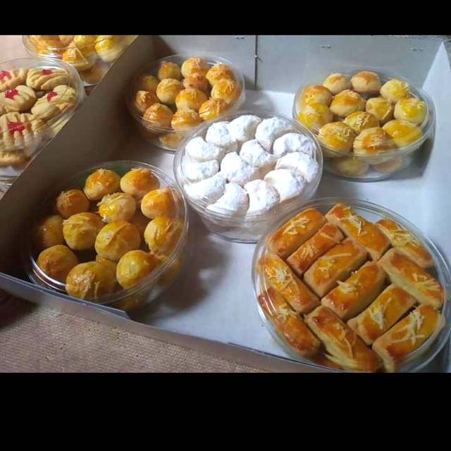 

Kue lebaran 1 paket 165k