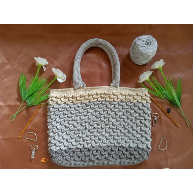 tas rajut motif crocodile stitch