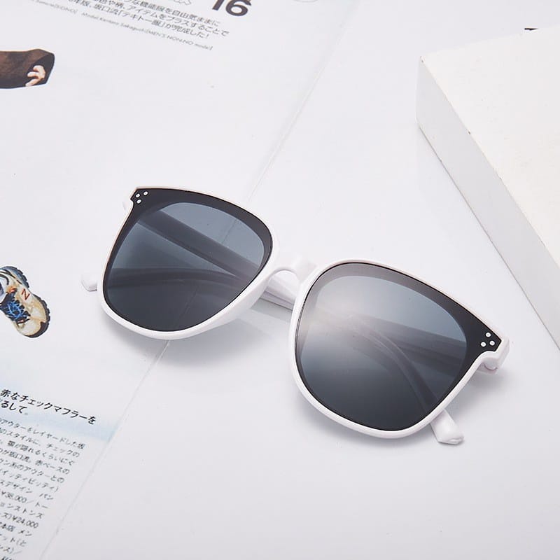 Korean Design Retro Mata Kucing Kacamata Hitam Wanita Sunglasses Tiga Titik Import