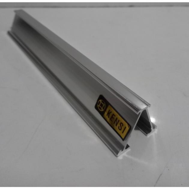

Name Plate Holder/ Desk Name / Sign Holder SAMA KAKI Alumunium - Abu-abu