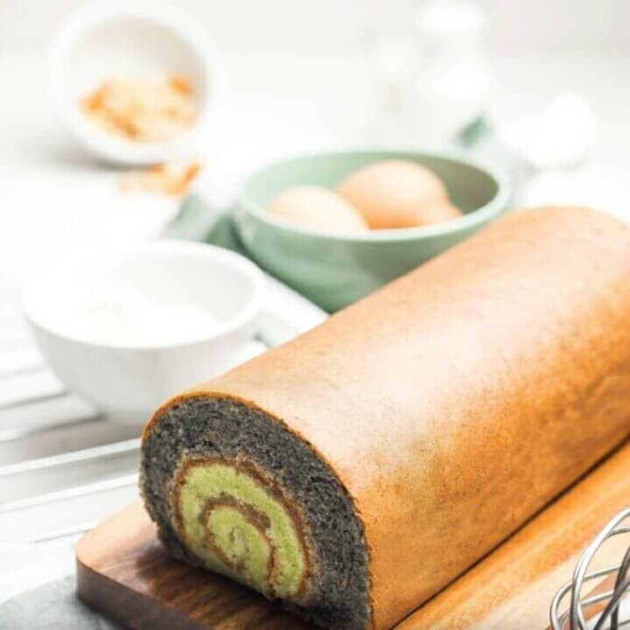 

ROLL TART KETAN HITAM / ROLL CAKE / BOLU GULUNG PRIMA RASA / PRIMARASA OLEH OLEH BANDUNG