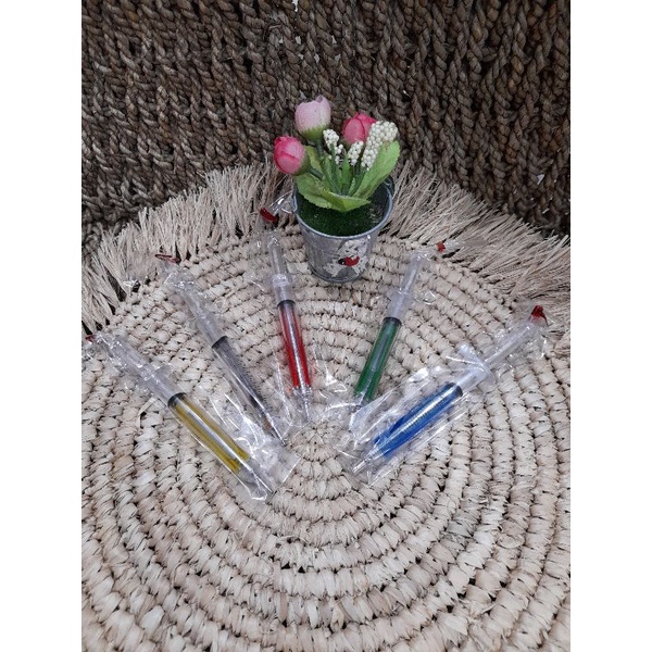 

Souvenir pulpen suntik warna