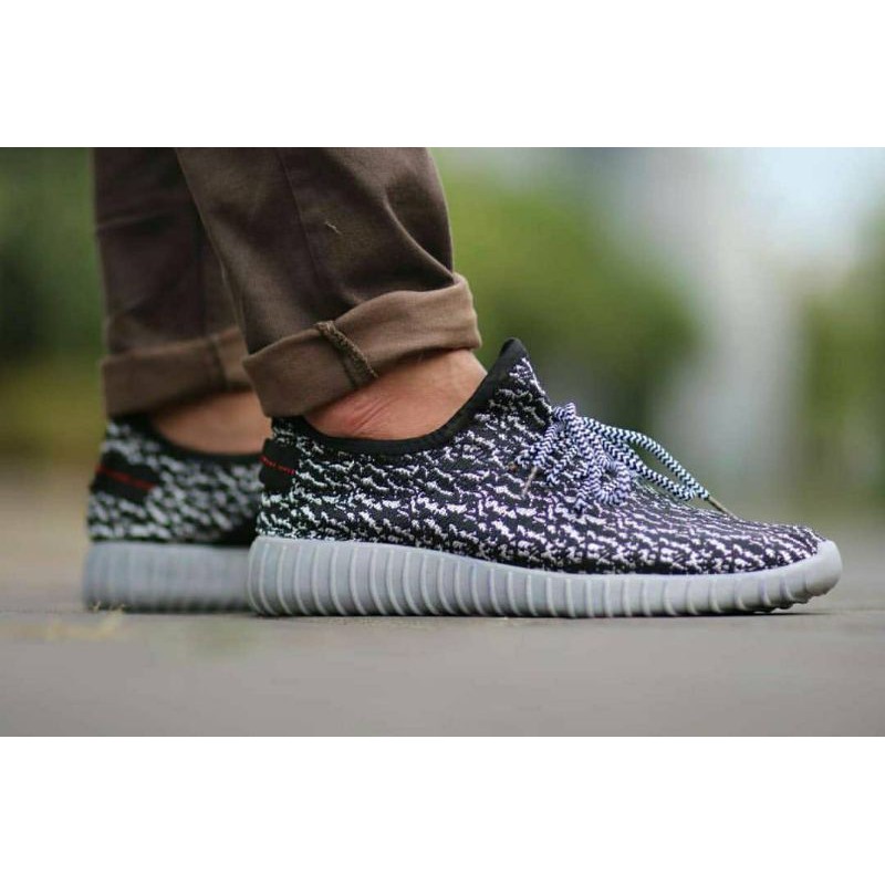 Sepatu Adidas Yezzy Import Premium Putih Vietnam Sneakers Man Women Running Jogging Senam Hadiah