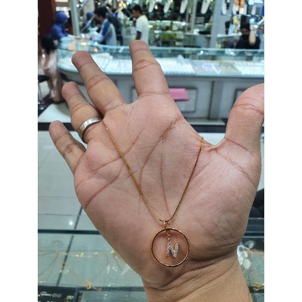 kalung satu set liontin inisial bulat emas