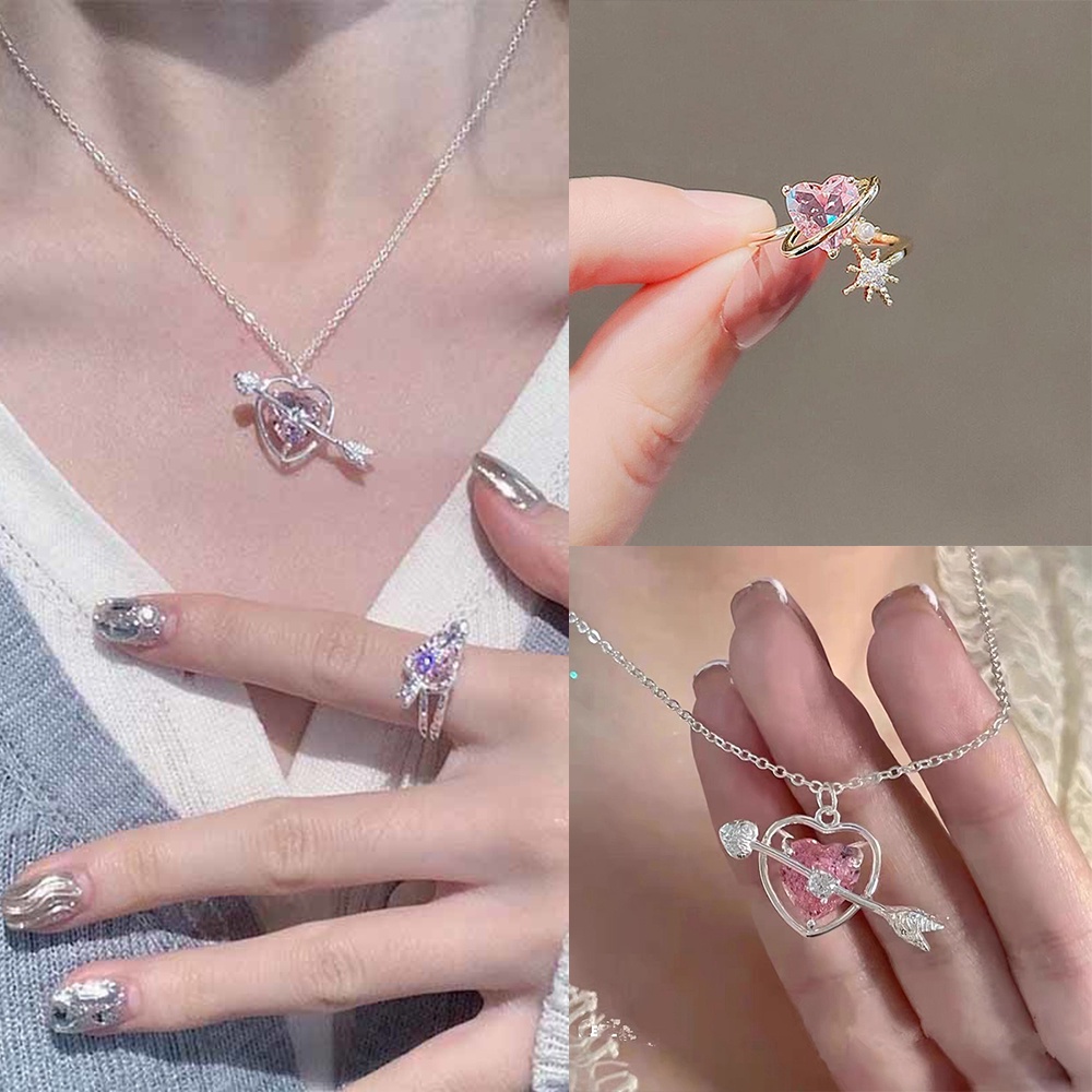 1 Pc Kalung Rantai Dengan Liontin Hati Aksen Kristal Warna Pink Untuk Wanita