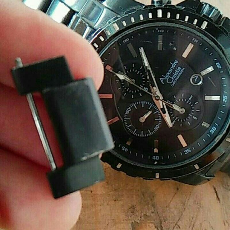 Alexander Christie MCQ026