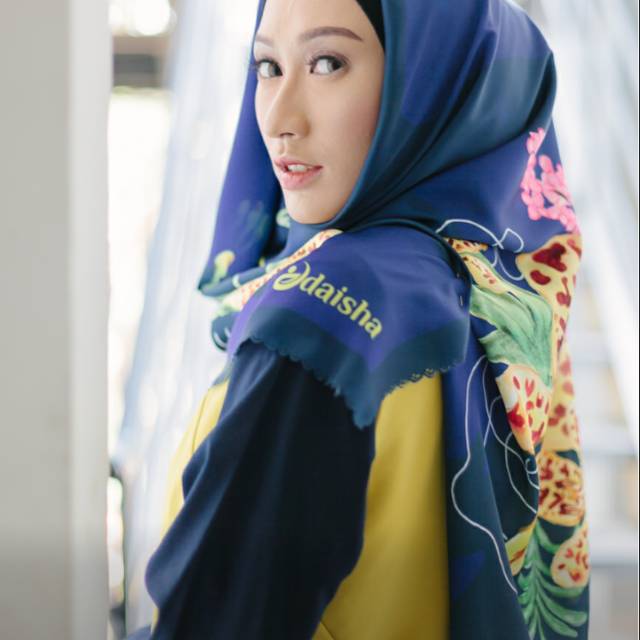 Hijab Anggrek Macan