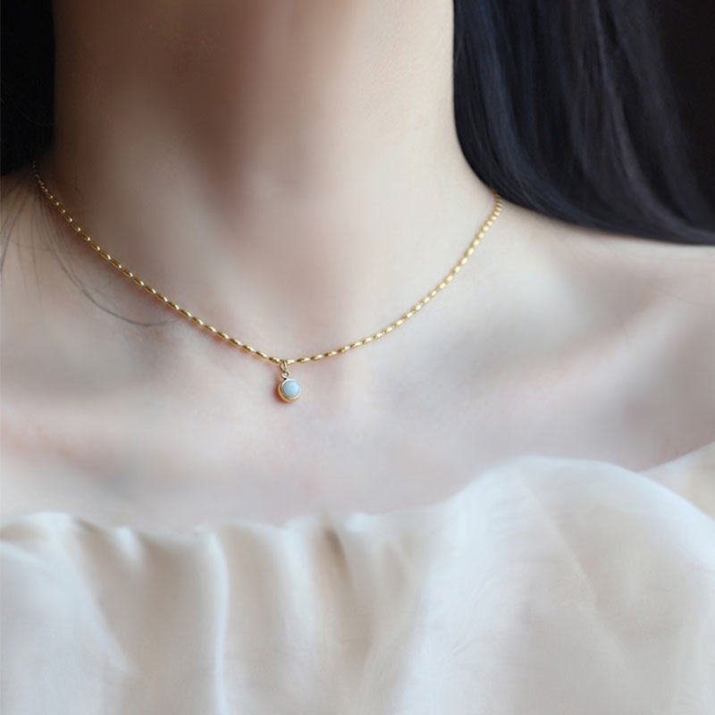 Kalung Rantai Liontin Batu Giok Hetian Alami Bentuk Bulat Warna Emas Untuk Wanita