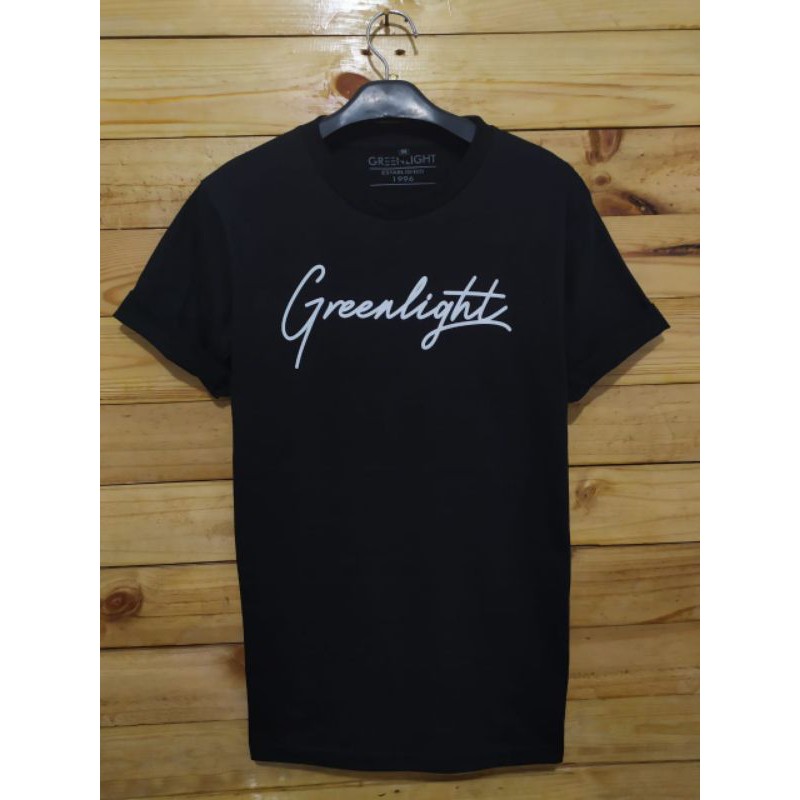 Kaos Aril Greenlight motif elegant Font