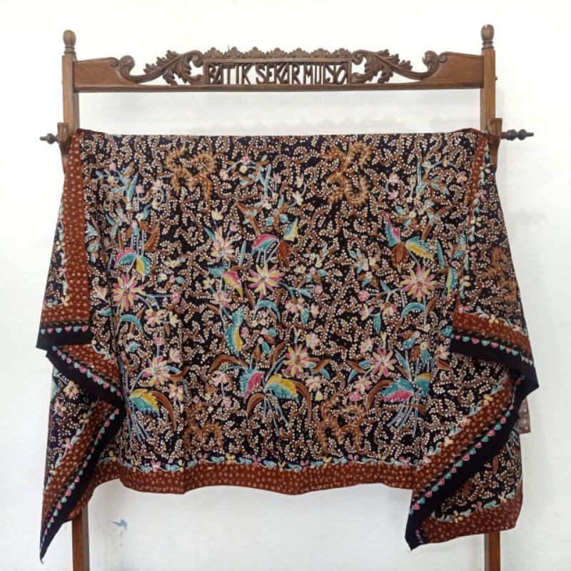 BATIK TULIS LASEM LATOHAN