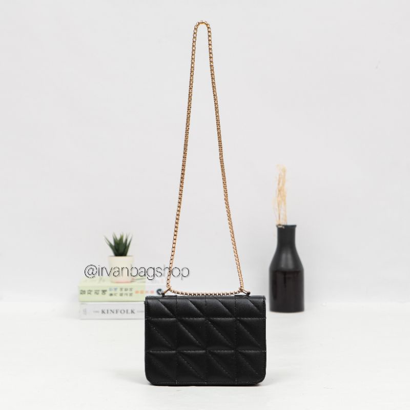 Slingbag Tas Rantai Wanita Bella Selempang IRVANBAGSHOP