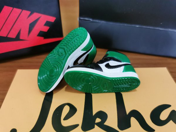 Air Jordan 1 PINE GREEN BLACK - 3D Sneakers Keychain Gantungan Kunci