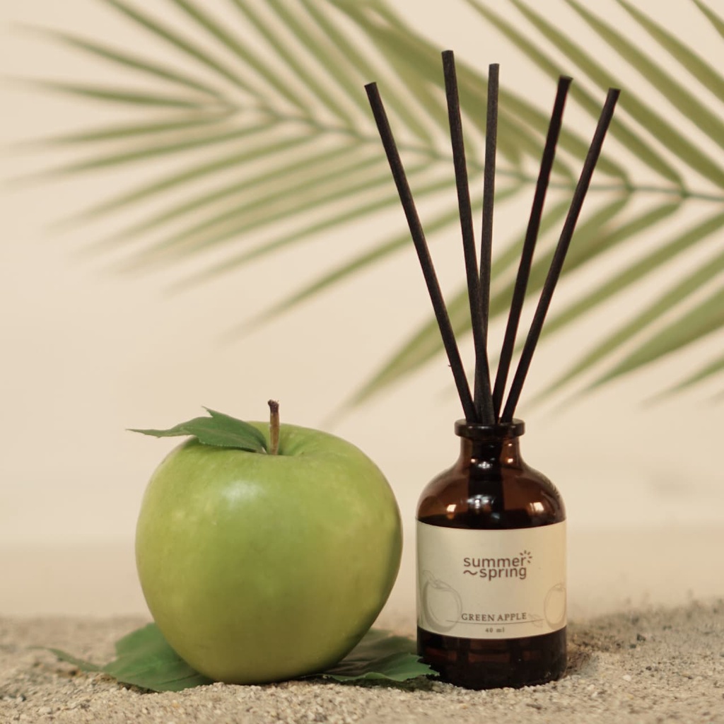 Reed Diffuser Pengharum Ruangan Aromatherapy Diffuser Aroma Pewangi Oil Essential Green Apple Summer Spring 40ml