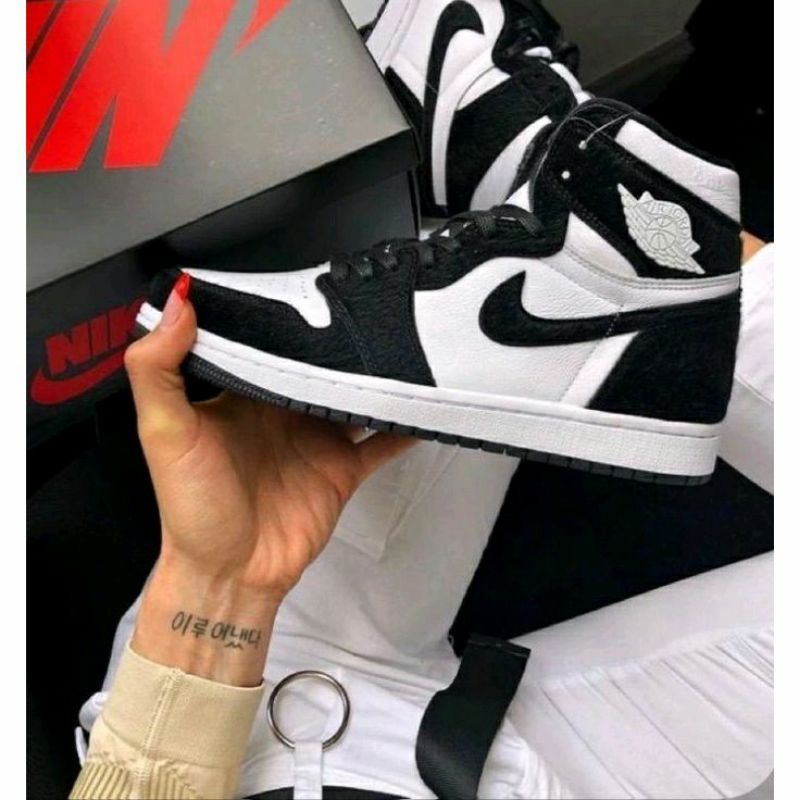 Terbaru SEPATU NIKE AIR JORDAN  PRIA WANITA