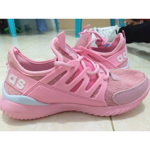 Sepatu Adidas Alphabounce Soft Pink Sneakers Sport Wanita Kerja Kuliah Kado Hadiah Berkualitas Keren