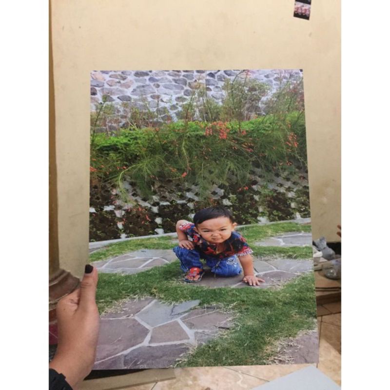 CETAK FOTO + BINGKAI KAYU 10R (30X20). 4 FOTO ITU PAKE BINGAKAI