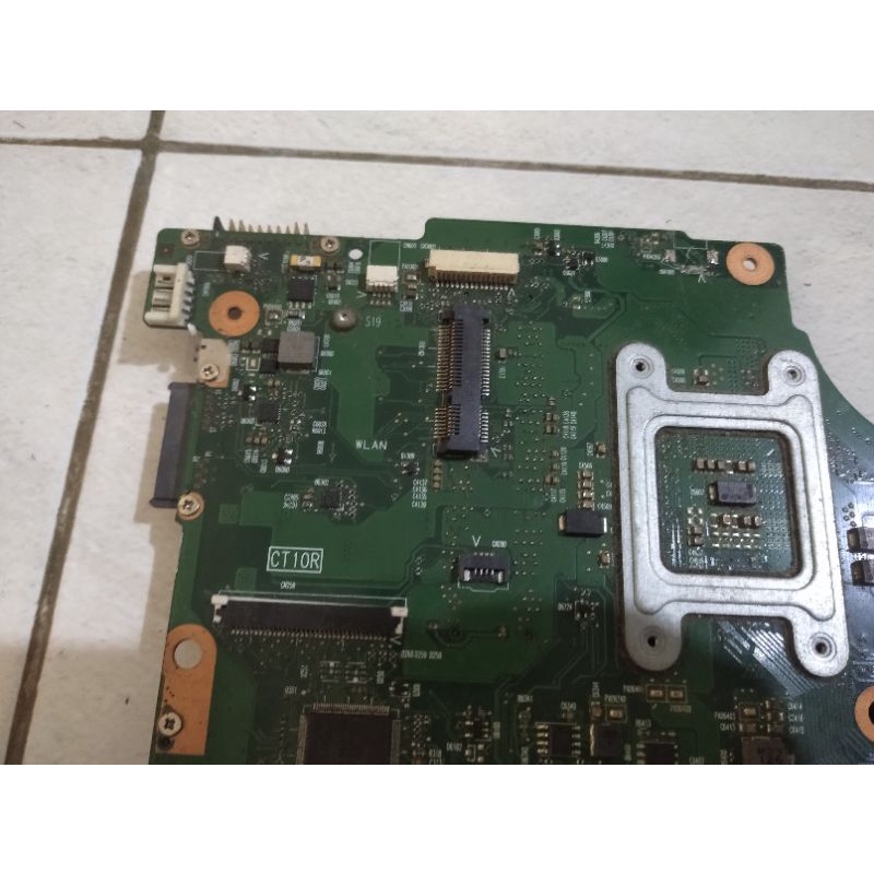 Mobo motherboard laptop Toshiba c600 C600