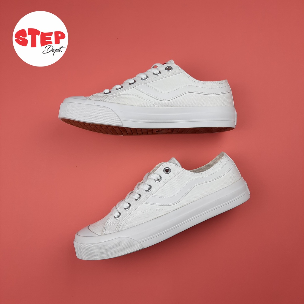 Sepatu Ventela Public Low White