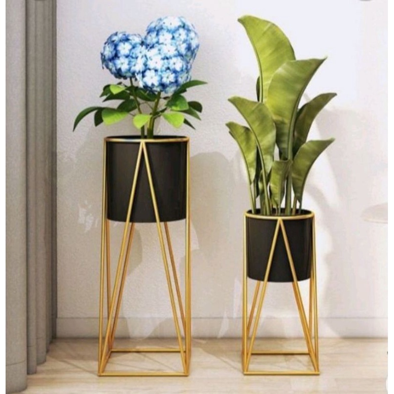standing pot besi / rak pot minimalis / standing plant / rak pot besi
